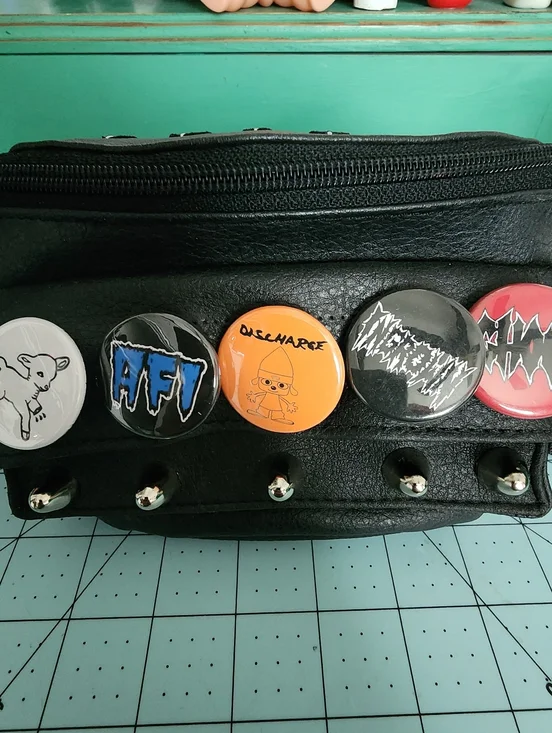 DIY Punk Leather Fannypack - Picture 2 of 6